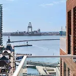 Spacious Waterfront Apartment With Marina And Sea View