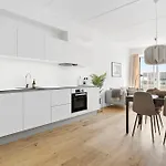 Spacious Waterfront Apartment With Marina And Sea View