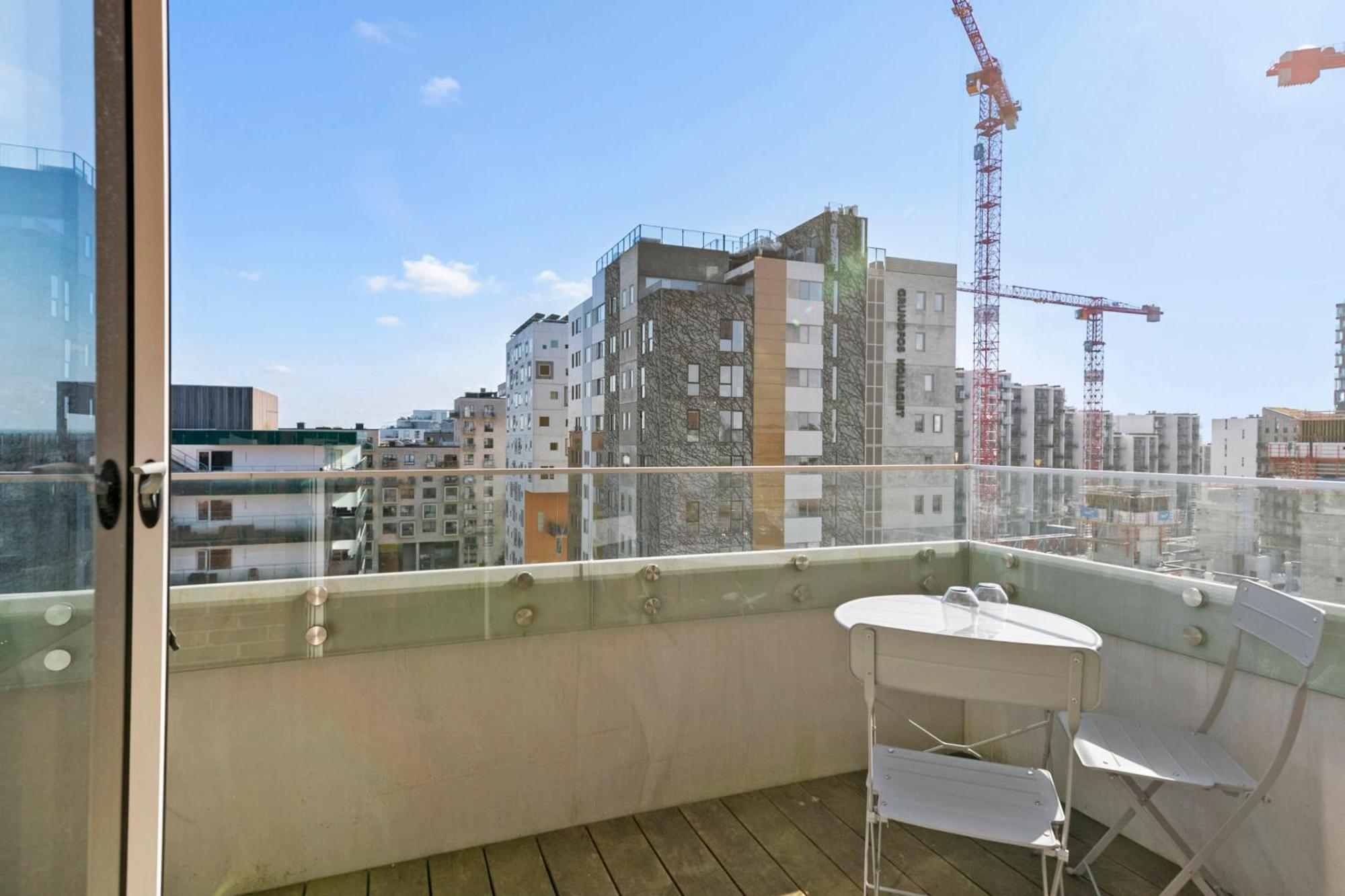 Spacious Waterfront With Marina And Sea View Apartment *