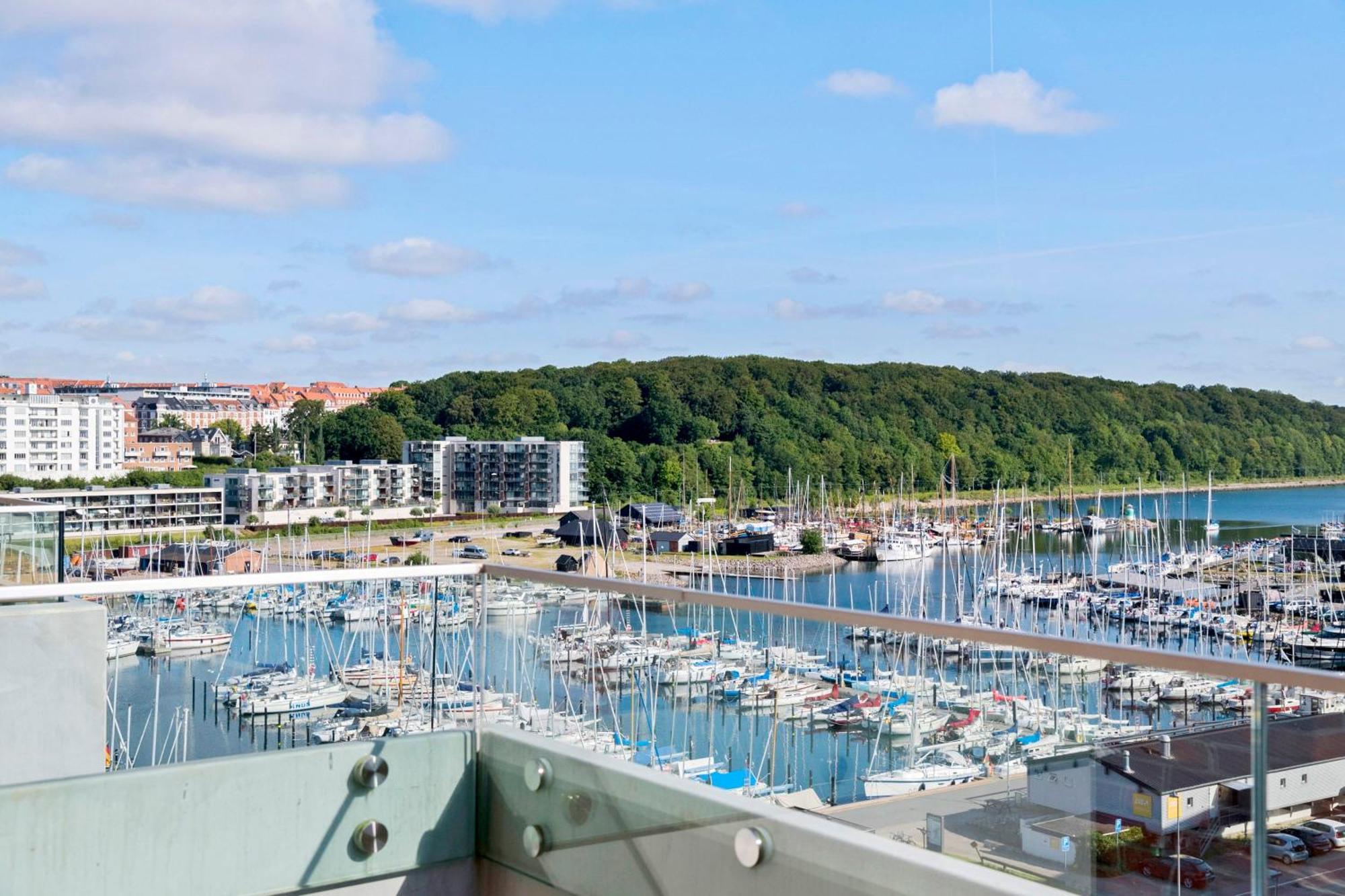 Apartment Spacious Waterfront With Marina And Sea View *